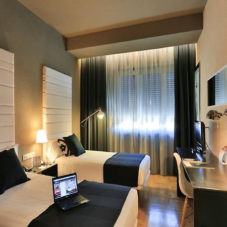 Habitus Hotel Leyre Pamplona Exterior foto