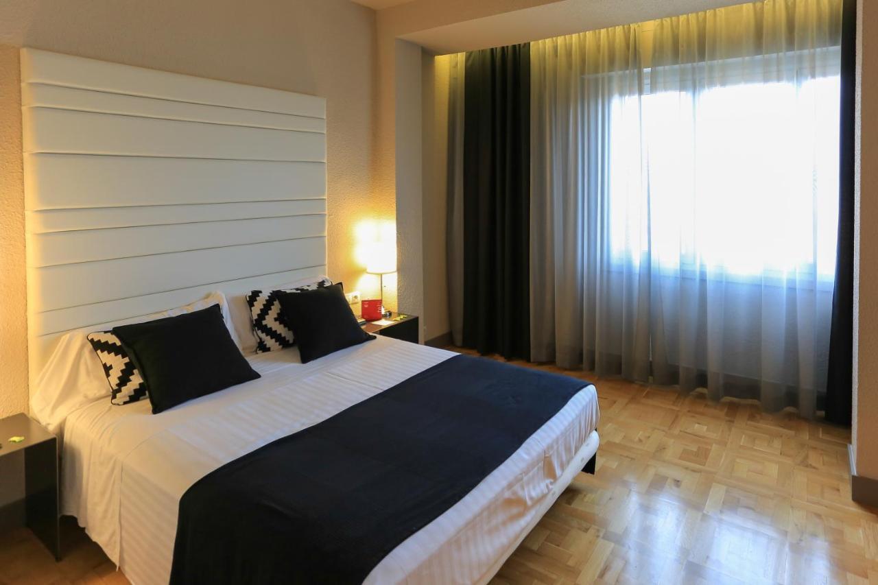 Habitus Hotel Leyre Pamplona Exterior foto