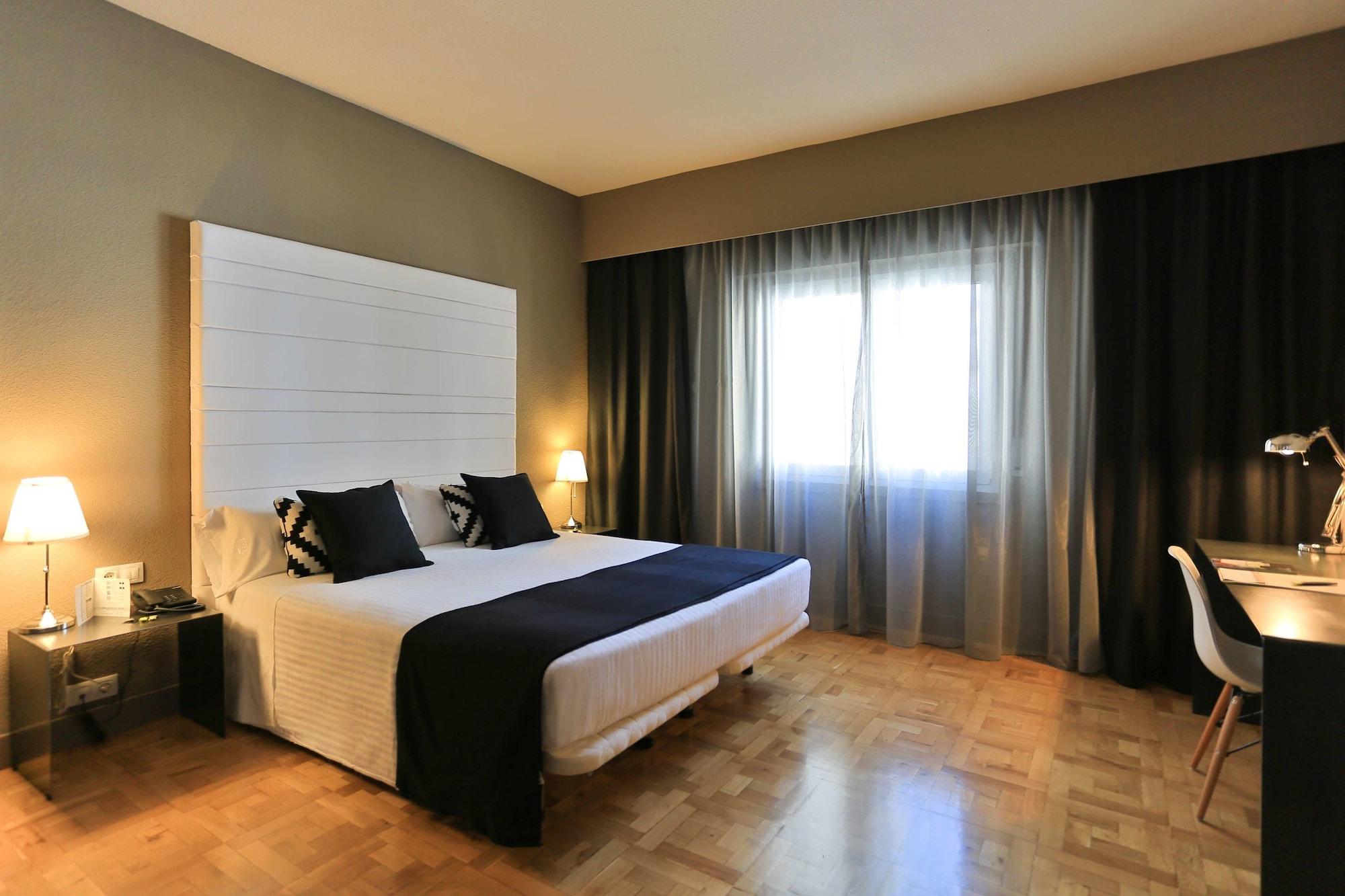 Habitus Hotel Leyre Pamplona Exterior foto
