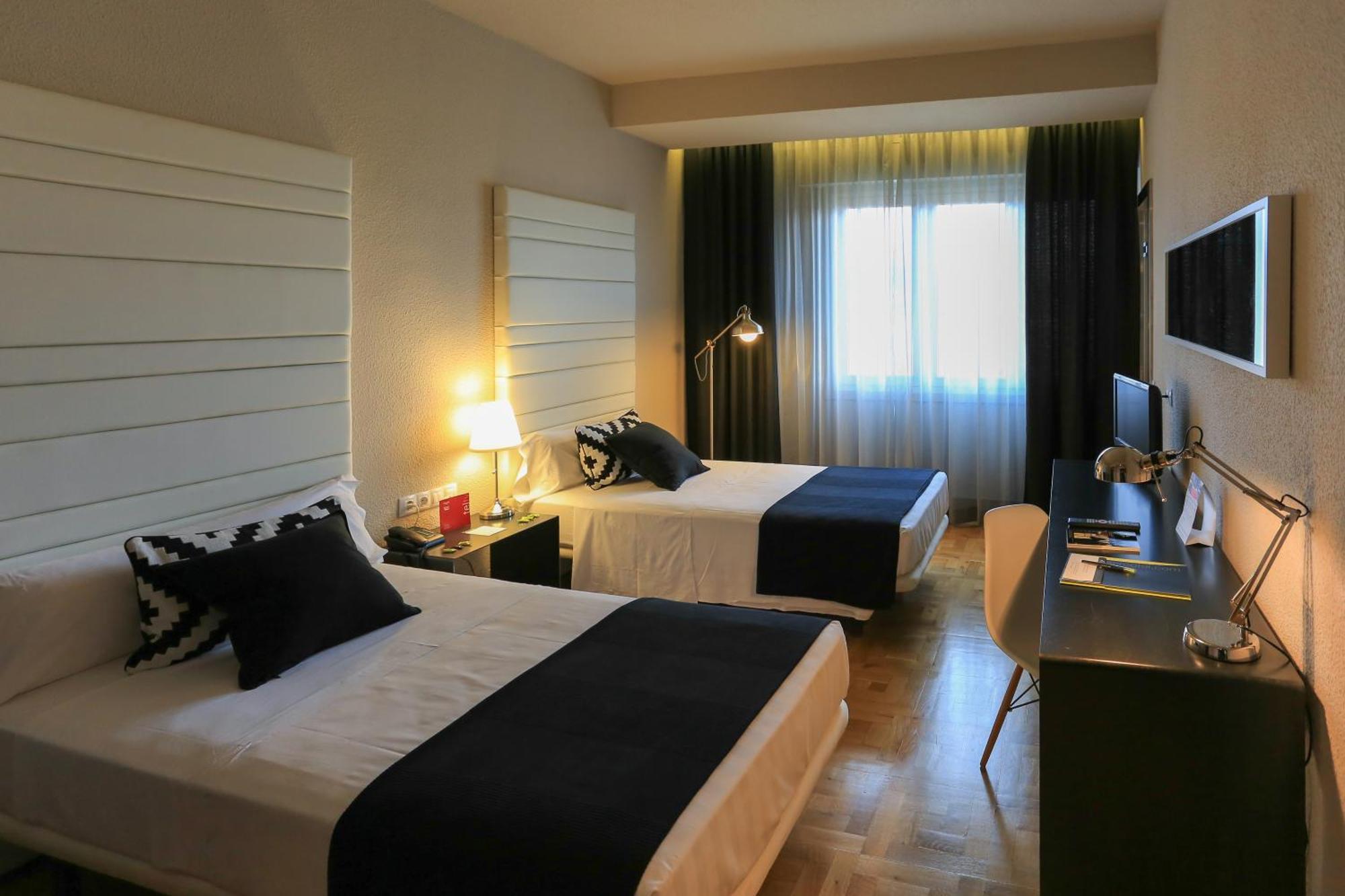 Habitus Hotel Leyre Pamplona Exterior foto